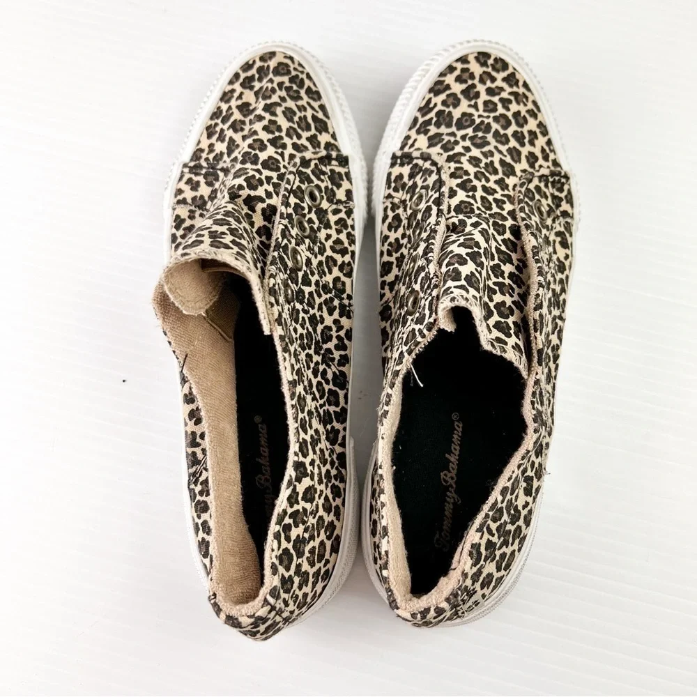 Tommy Bahama Women's leopard cheetah print laceless sneakers size‎ 6.5